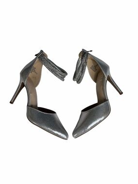 NWOT silver metallic memory foam ankle jewels pumps high heels size 7.5